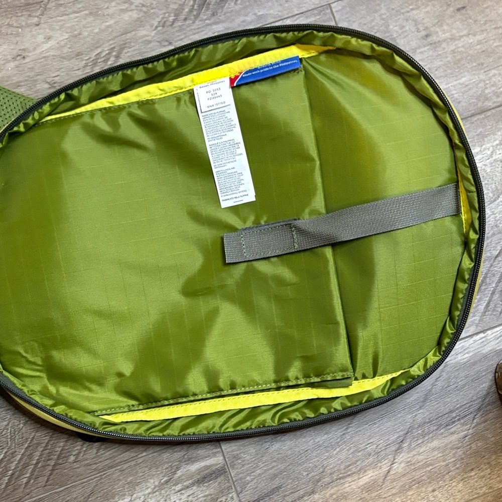 Cotopaxi Chasqui 13L Sling Backpack in Lemongrass - Picture 4 of 11